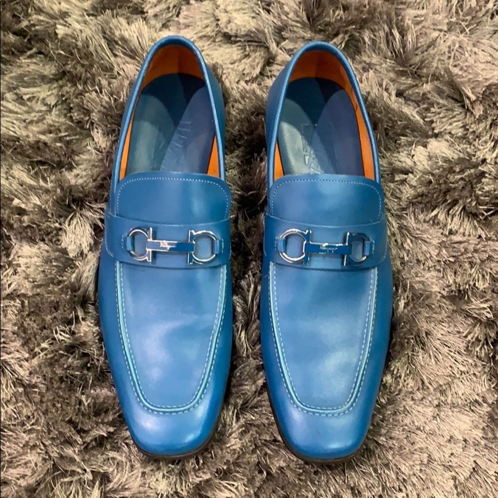 FERRAGAMO LOAFERS